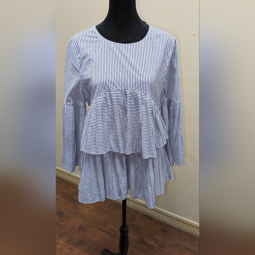 Beautiful two tiered blue & white pin stripe blouse by Forever 21
